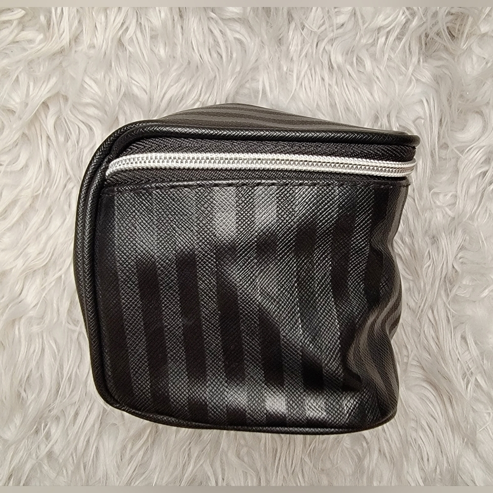๐ฅ5/$25 NEW LANCOME Faux Leather Case Makeup Cosmetic Bag - Picture 4 of 7